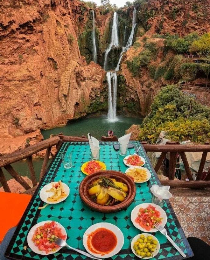 Lunch with a waterfall view (optional)